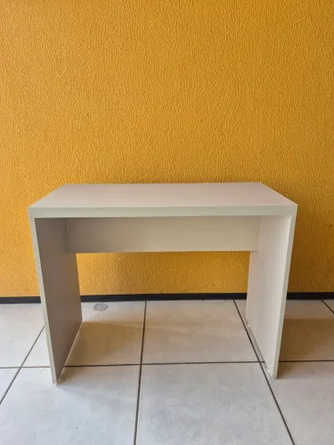 Mine escrivaninha!! R$ 100