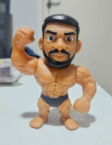 Boneco Ramon Dino Max Titanium Fisioculturista