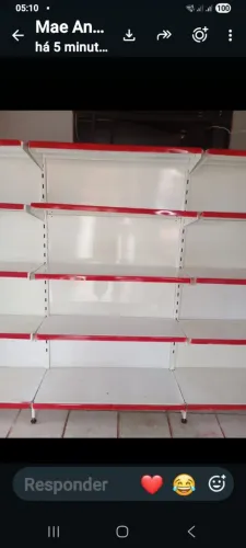 4 metros de gondolasde parede semi novas 2200