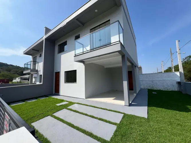 wla/Sobrado para venda com 89 metros quadrados com 3 quartos em Forquilhas - São José - SC