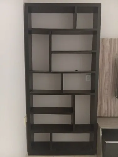 Estante em madeira naval 