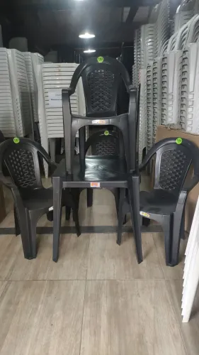 Conjunto de mesa + 4 poltrona Jennifer