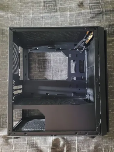 Gabinete Cougar Purity Black * Considero Ofertas