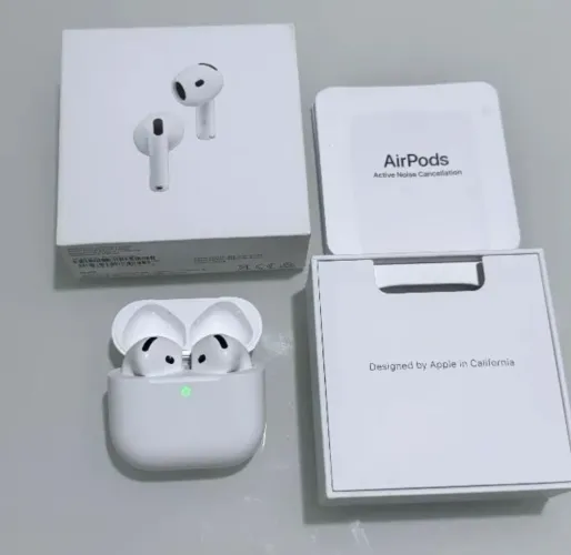 Air Pods 4 com cancelamento de ruído seminovo