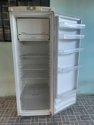 Geladeira Continental- Em perfeito estado