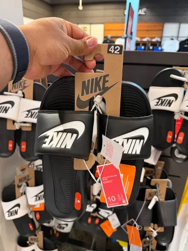 Chinelo Nike