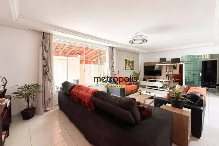 Casa com 6 dormitórios à venda, 448 m² por R$ 1.200.000,00 - Nova Petrópolis - São Bernard