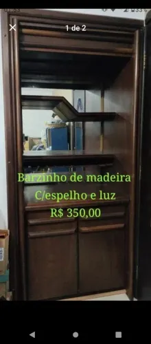 Barzinho de madeira antigo