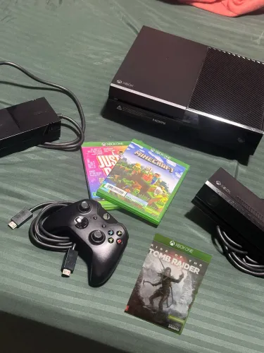 Console Xbox one com acessórios e jogos