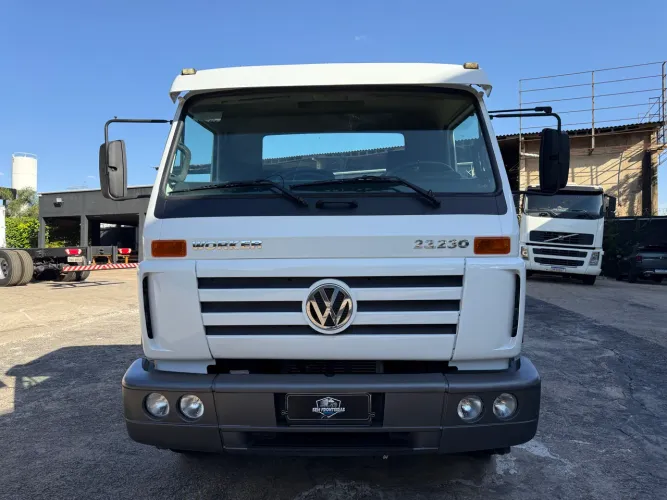 Volks 23230 2014 caminhão trucado