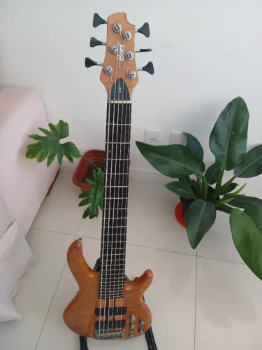 Baixo elétrico 