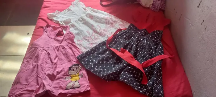 7 vestido criança tam 2-4....há outros modelos e tamanhos ZAP *