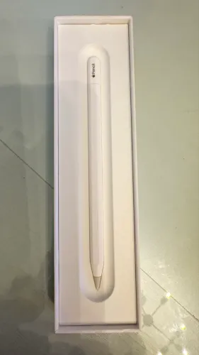 Caneta APPLE PENCIL USB-C (A3085) Modelo MUWA3AM/A 