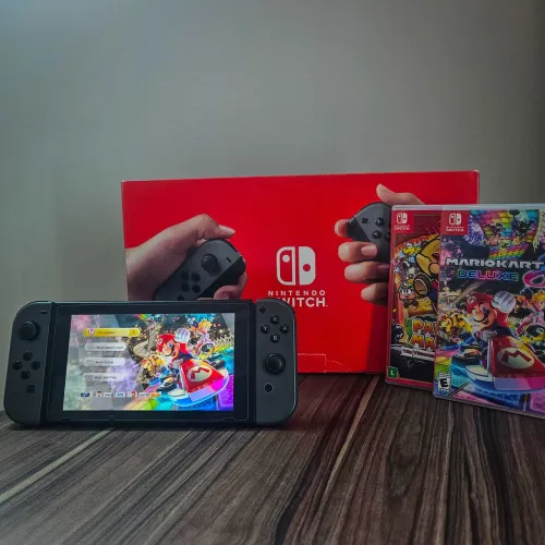 NINTENDO SWITCH + 2 JOGOS + BRINDES/ACESSÓRIOS 