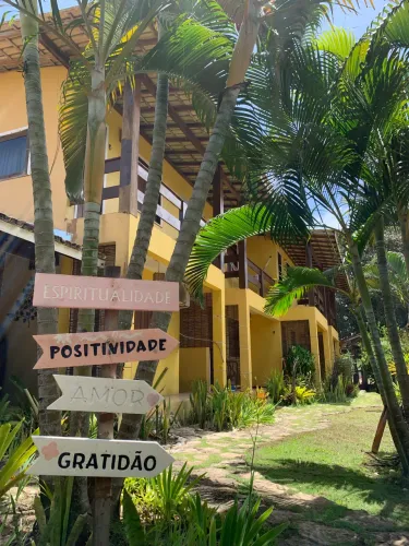 Precisa-se de Cozinheira para Pousada