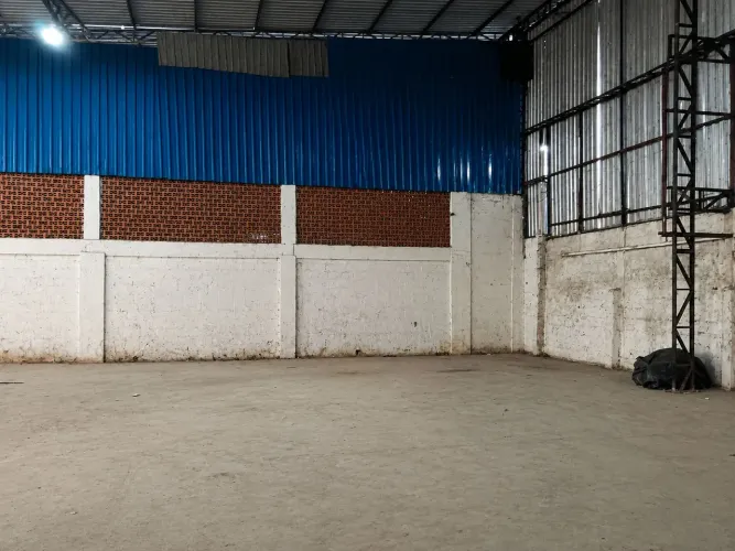 Alugo galpão 600m2