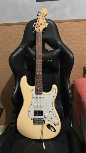 Squier Vintage Modified 70s 