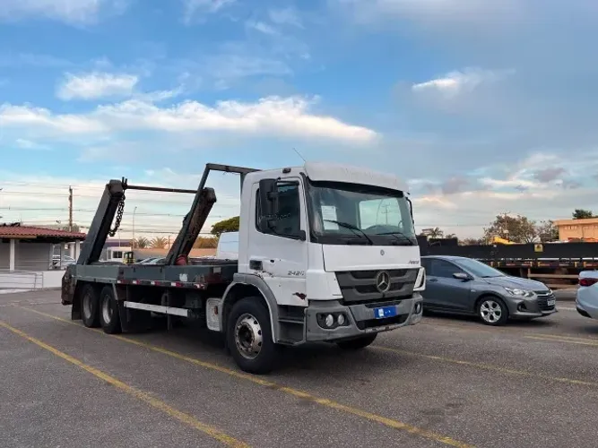 Mercedes-Benz Atego 2426 6x2 Poliguindaste Duplo 2019