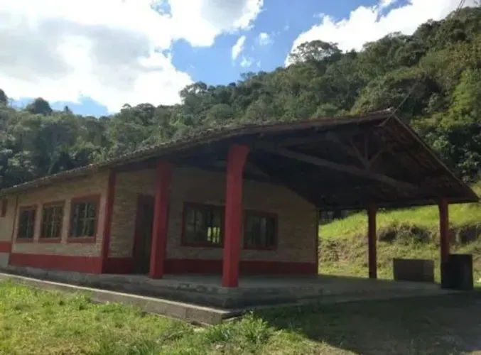 Sítio Comercial com Represa  Paraibuna/SP  30.000 m