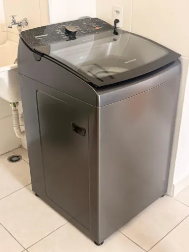 Máquina de Lavar Brastemp 12Kg com Ciclo Tira Manchas Advanced e Ciclo Antibolinha