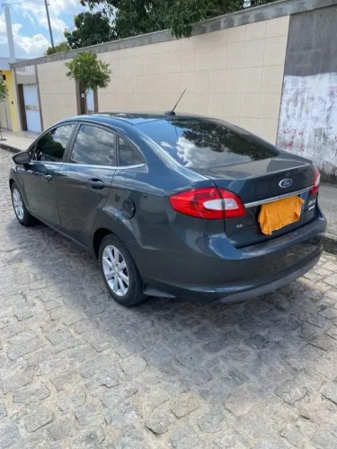Ford Fiesta SE 1.6 16V Flex 5P 2011