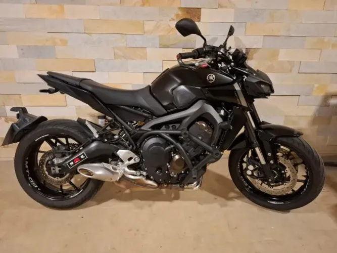 YAMAHA MT09 - 21/22 - C/ABS - SEM NENHUM DETALHE