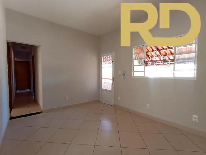 Apartamento de 05 quartos e 02 vagas de garagem individual