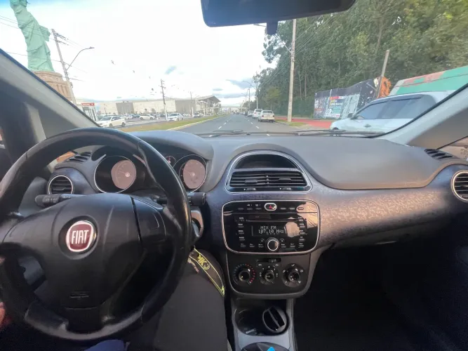 Fiat Punto Attractive 1.4 Fire Flex 8V 5P 2013