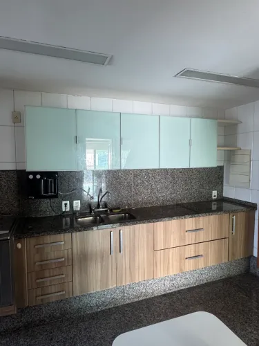 Armários de cozinha.