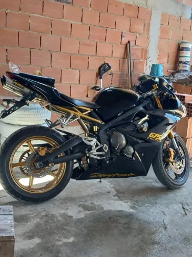 Vendo Triumph Daytona 2009