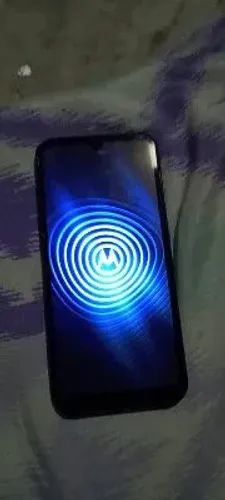 Celular moto e6i usado 