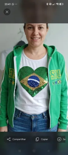 Camiseta + Casaco Moletom Feminino