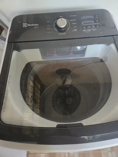 MÁQUINA ELECTROLUX 18KL NOVA