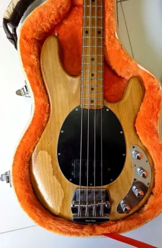 Music Man Stingray 1989