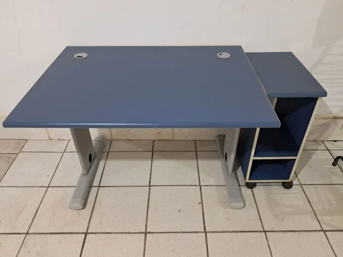 escrivaninha (acompanha módulo lateral móvel)
