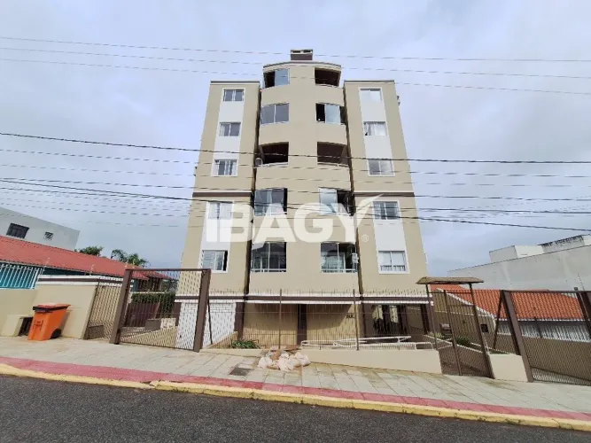 Excelente Apartamento 2 dormitório(s) em Capoeiras - Florianópolis