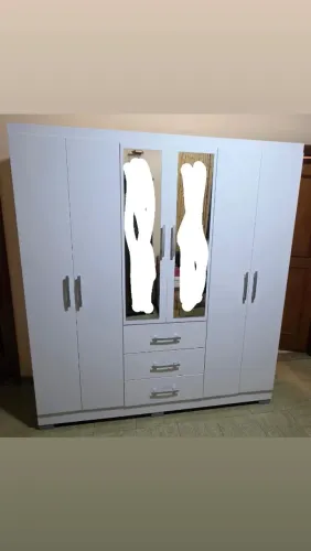 Guarda roupa branco