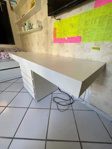 Mesa em MDF para escritório/ estudos/ escrivaninha 180x60