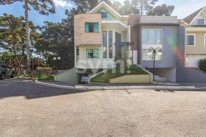 Casa em Condomínio Xaxim- 3 dormitórios - 3 vagas