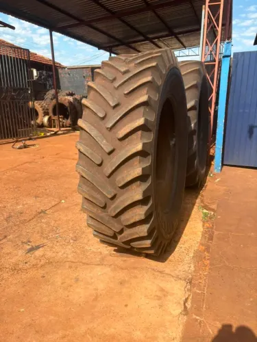 Pneu 20.8-42 Goodyear