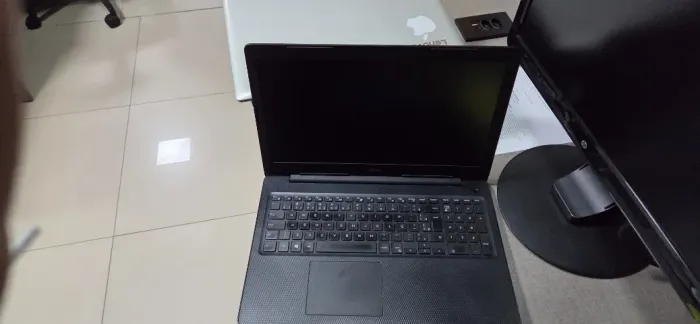 DELL i5-8265U 8GB DE RAM 240GB SSD