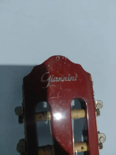 Violão gionnini