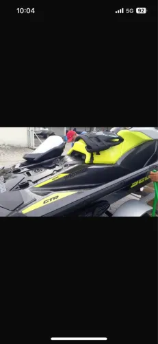 Jet ski sea doo GTR 230/ano 2020/com 38 horas de uso/com carroça rodoviária