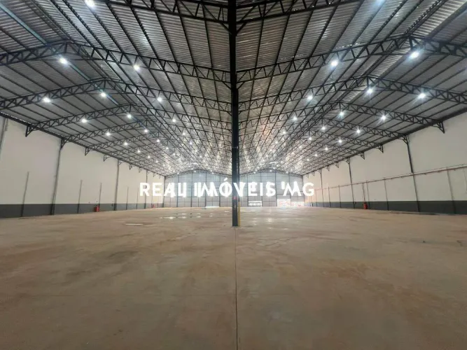 Galpão logístico de 5183m² para alugar próximo ao Shopping Partage e BR 381 em Betim MG