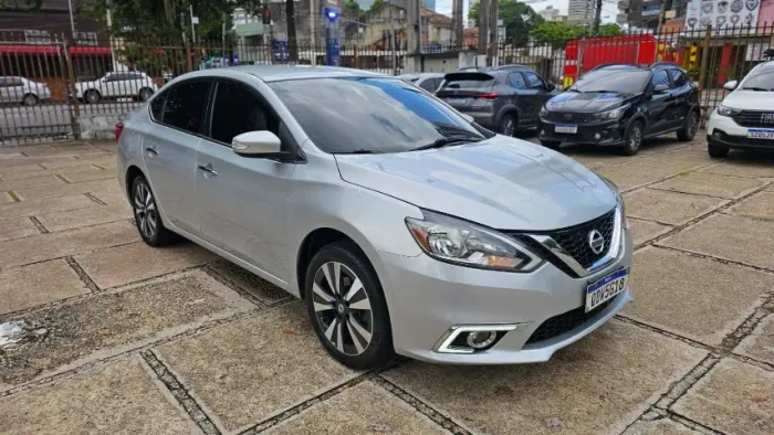 Nissan Sentra SV 2018, Licenciado até Outubro/2026
