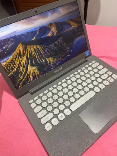 Notebook Samsung f30 4gb de ram 64gb memória 