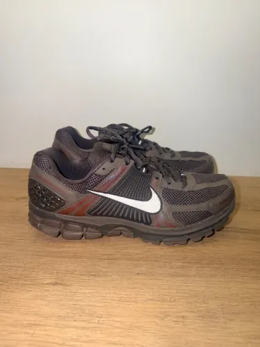 Nike Zoom Vomero 5 Cave Stone