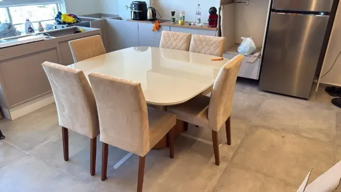 MESA DE JANTAR 6 LUGARES - OPORTUNIDADE!