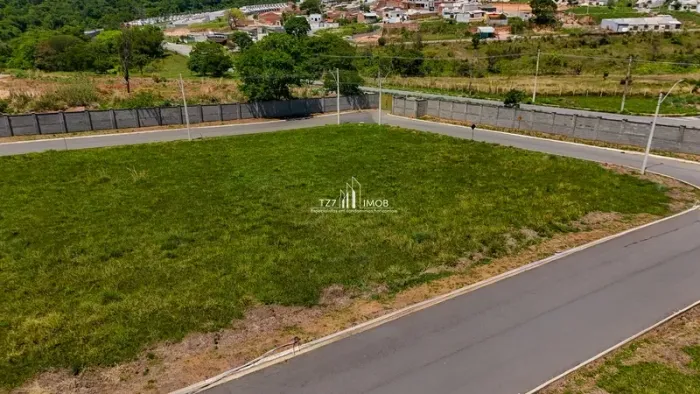 Lote em Condomínio Fechado - Solar Itália, oportunidade com 300 m², quitado e registrado.