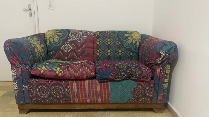 Sofá de madeira maciça 2 lugares